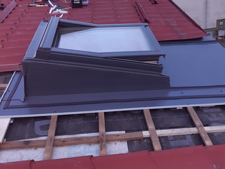 Suprainaltare fereastra de mansarda VELUX